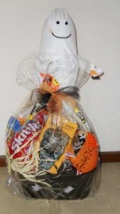 halloween-basket-for-baskets-of-hope-2011
